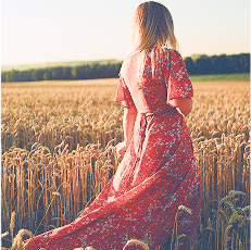 レッドフラワーフレアワンピース